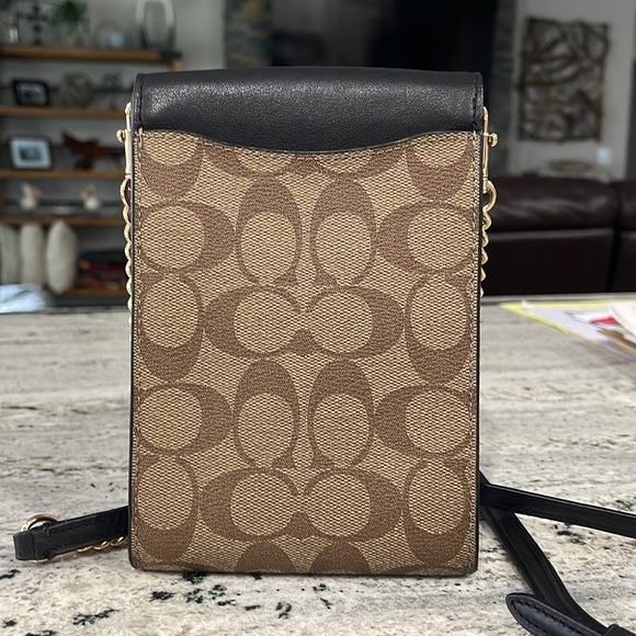 Coach Signature khaki and black Crossbody - Picture 2 of 6